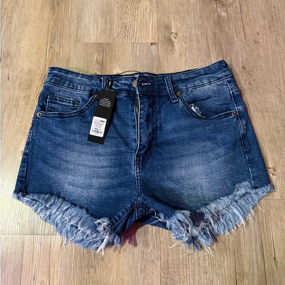 Fashion Nova Back and Forth Cut Off Stretch Denim Shorts